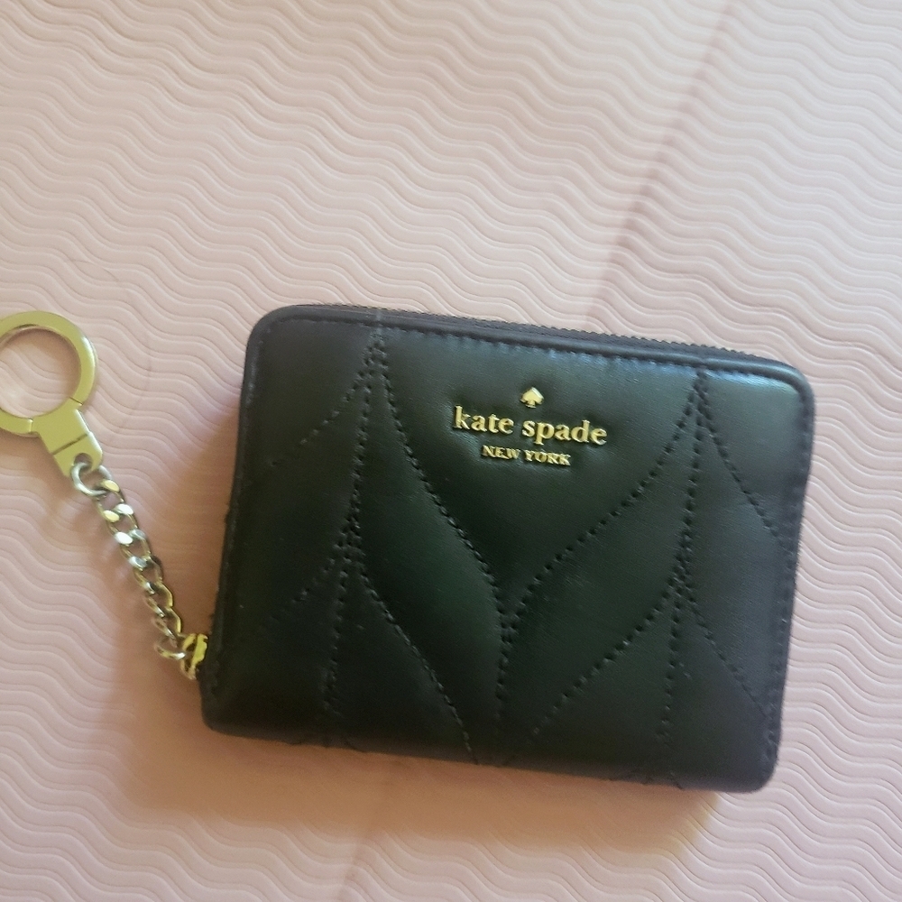 KATE SPADE Black Quilted Leather Wallet with Key Holder - Picture 2 of 10